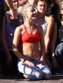Julianne-Hough-at-Hosting-Move-Interactive-in-Sherman-Oaks-5