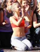Julianne-Hough-at-Hosting-Move-Interactive-in-Sherman-Oaks-6