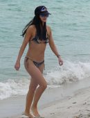 Katie-Lee-in-Bikini-10