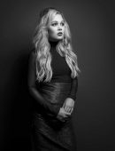 Kelli-Berglund-in-Black-Chalk-Magazine-Photoshoot-7