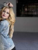 Kelli-Berglund-in-Black-Chalk-Magazine-Photoshoot-8