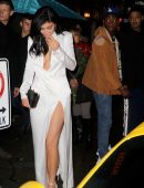 Kylie-Jenner-153