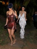 Kylie-Jenner-and-Kim-Kardashian-6