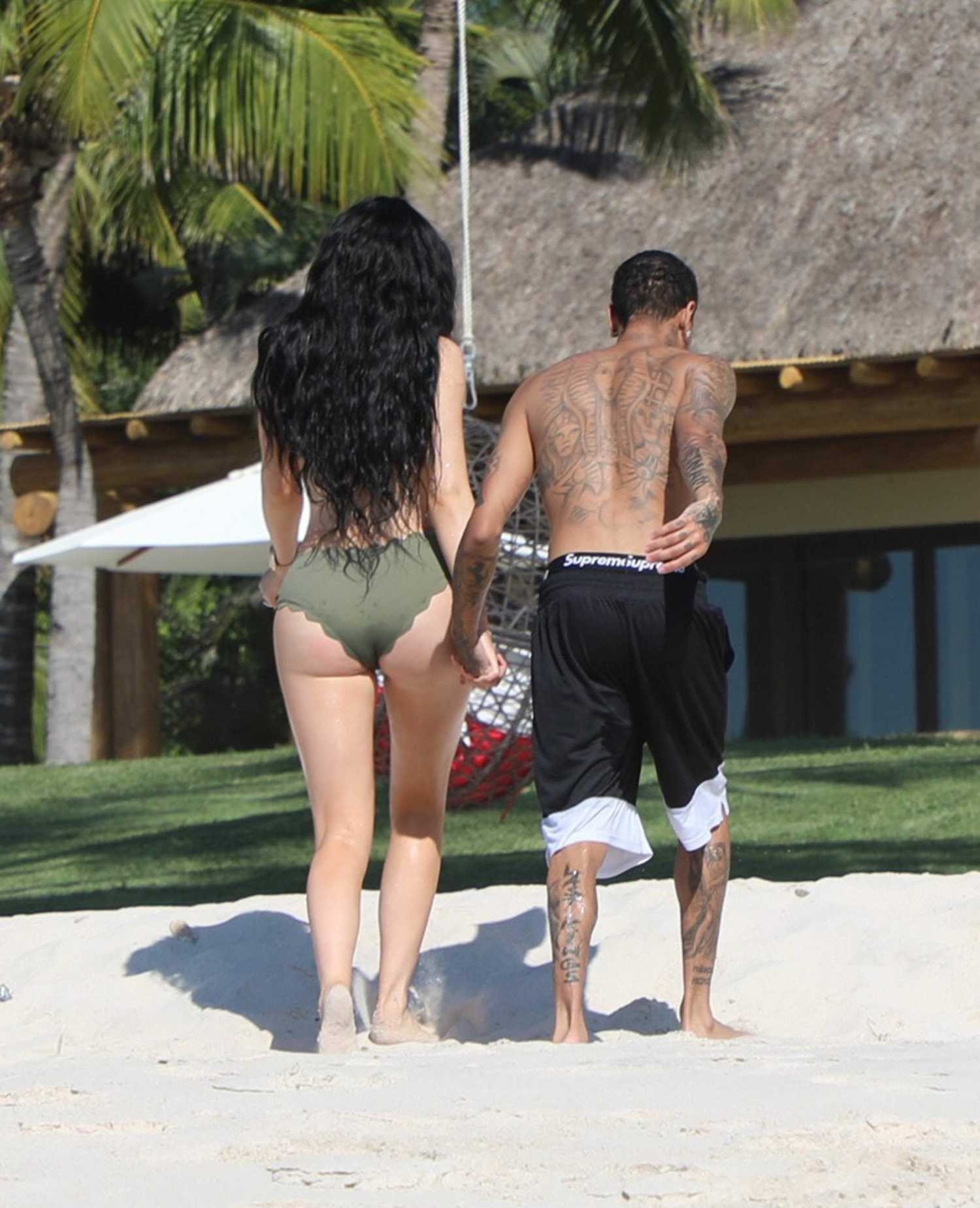 Kylie-Jenner-at-Casa-Aramara-in-Punta-Mita-Mexico-4