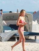 Lauren-Ashley-in-Bikini-7
