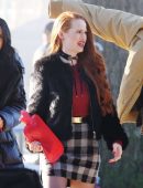 Madelaine-Petsch-on-the-Set-of-Riverdale-3