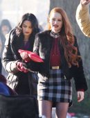 Madelaine-Petsch-on-the-Set-of-Riverdale-5