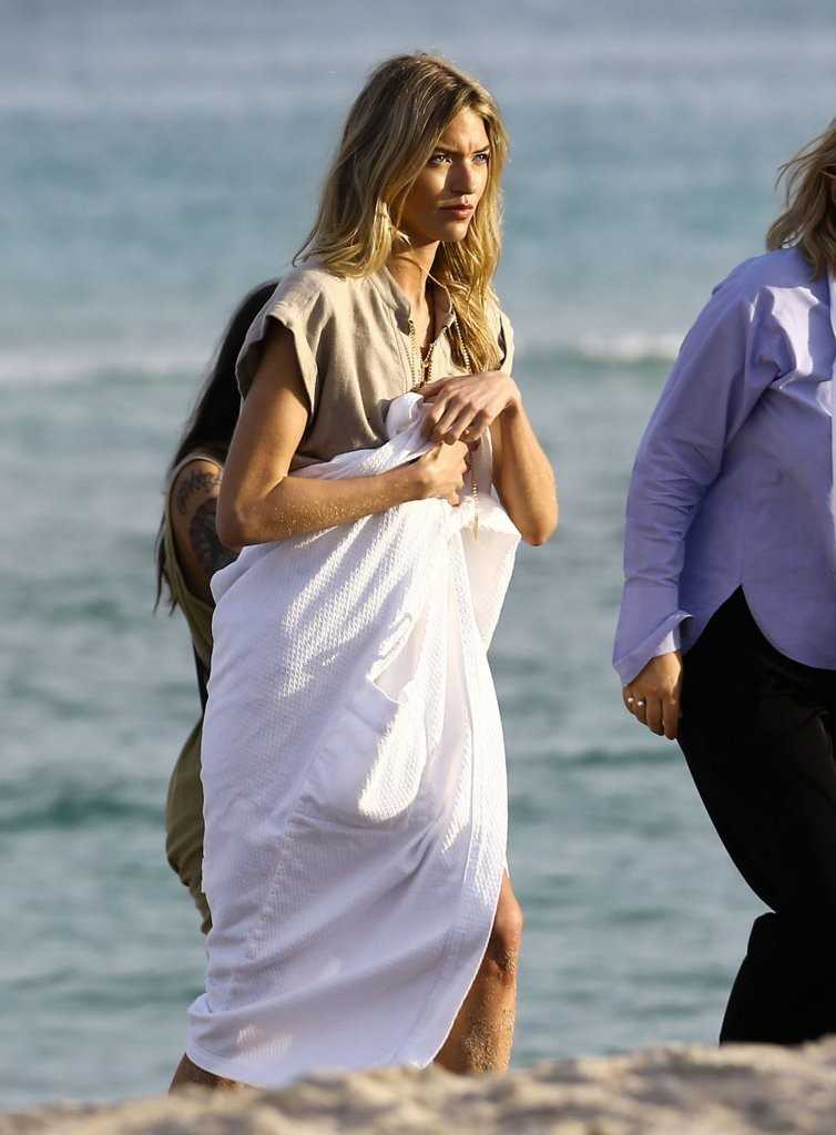 Martha-Hunt-Swimsuit-Photoshoot-in-Miami-2