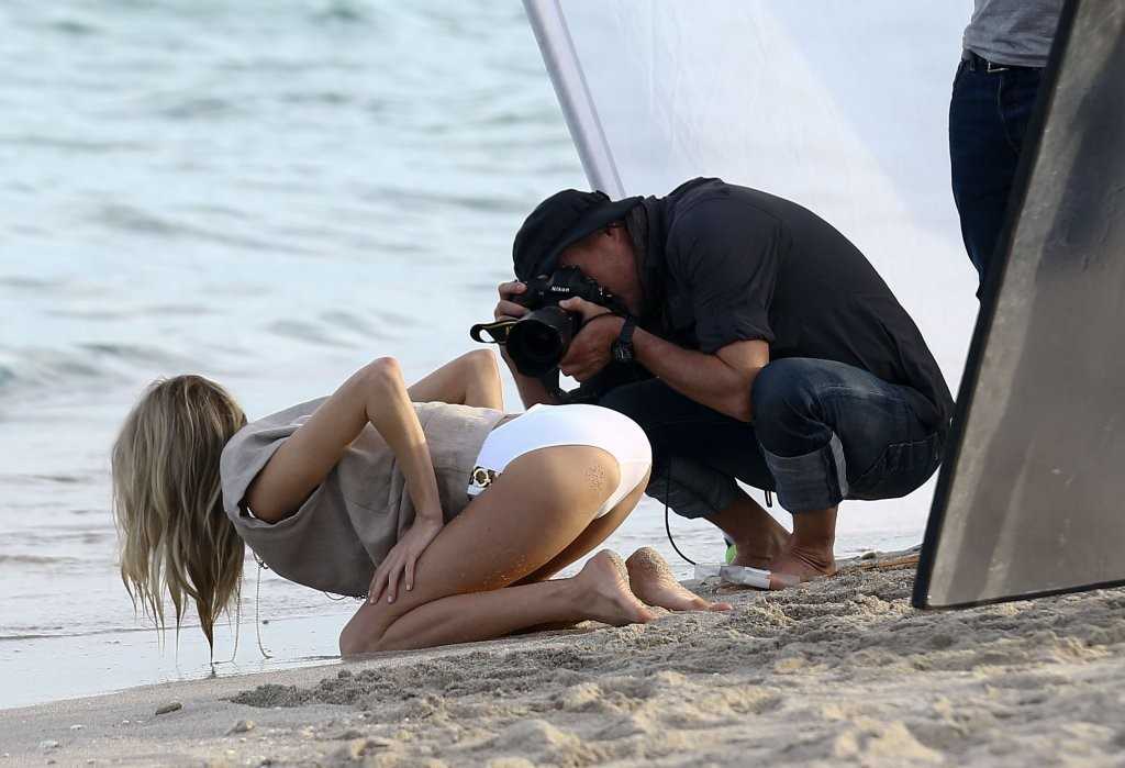 Martha-Hunt-Swimsuit-Photoshoot-in-Miami-4