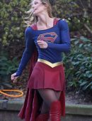 Melissa-Benoist-filming-Supergirl-in-Vancouver-10