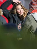 Melissa-Benoist-filming-Supergirl-in-Vancouver-11