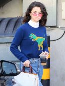 Selena-Gomez-Leaving-Nine-Zero-One-Salon-2