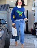Selena-Gomez-Leaving-Nine-Zero-One-Salon-3