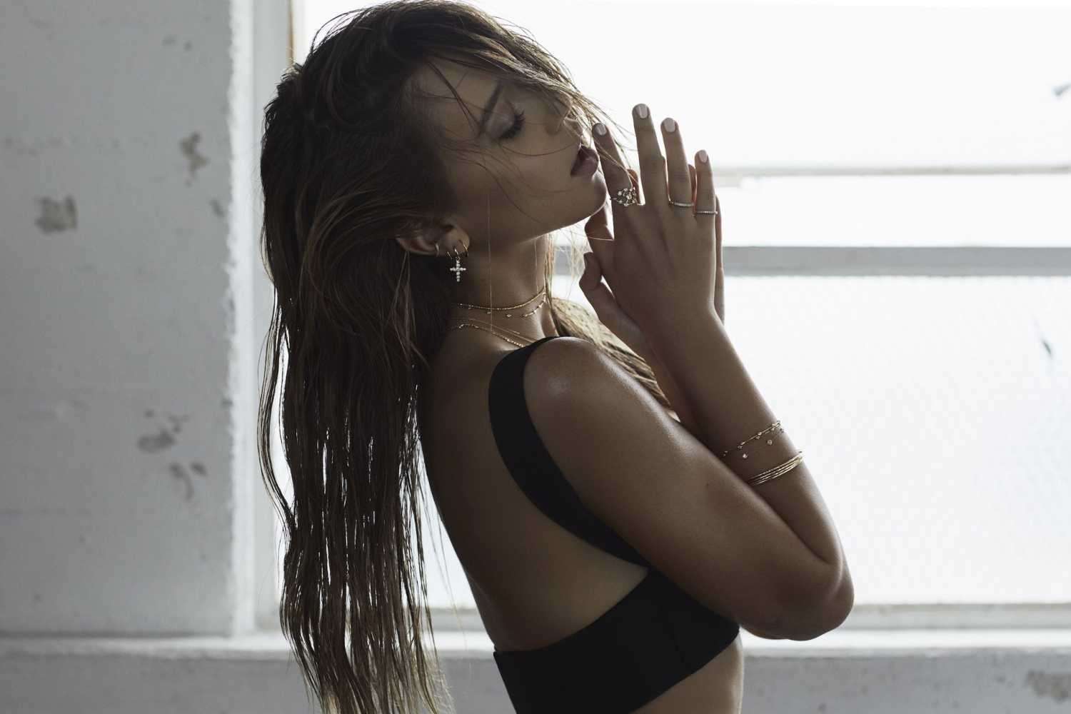 Alexis-Ren-in-Logan-Hollowell-Jewelry-Photoshoot-20