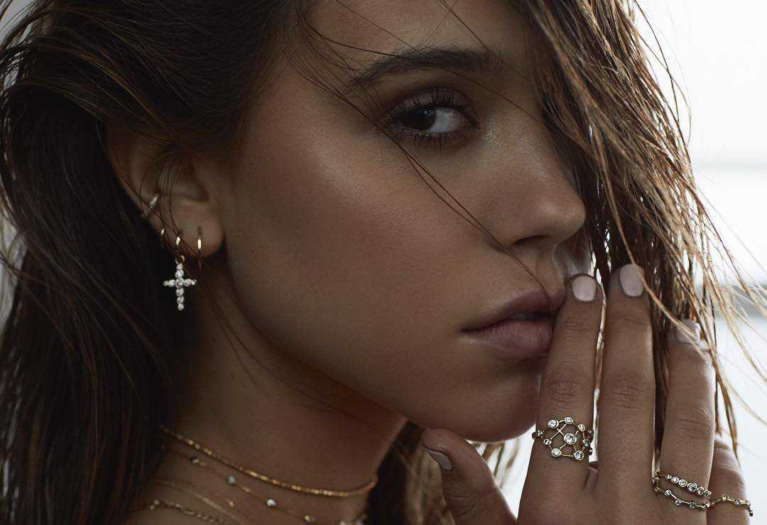 Alexis-Ren-in-Logan-Hollowell-Jewelry-Photoshoot-6