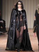 Bella-Hadid-at-Alberta-Ferretti-Fall-2017-Fashion-Show-in-Milan-6