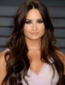 Demi-Lovato-at-2017-Vanity-Fair-Oscar-Party-in-Beverly-Hills-6