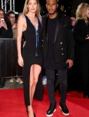 Doutzen-Kroes-at-The-Naked-Heart-Foundation-Fabulous-Fund-Fair-1