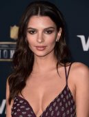 Emily-Ratajkowski-at-6th-Annual-NFL-Honors-in-Houston-5