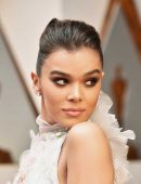 Hailee-Steinfeld-at-89th-Annual-Academy-Awards-in-Hollywood-7