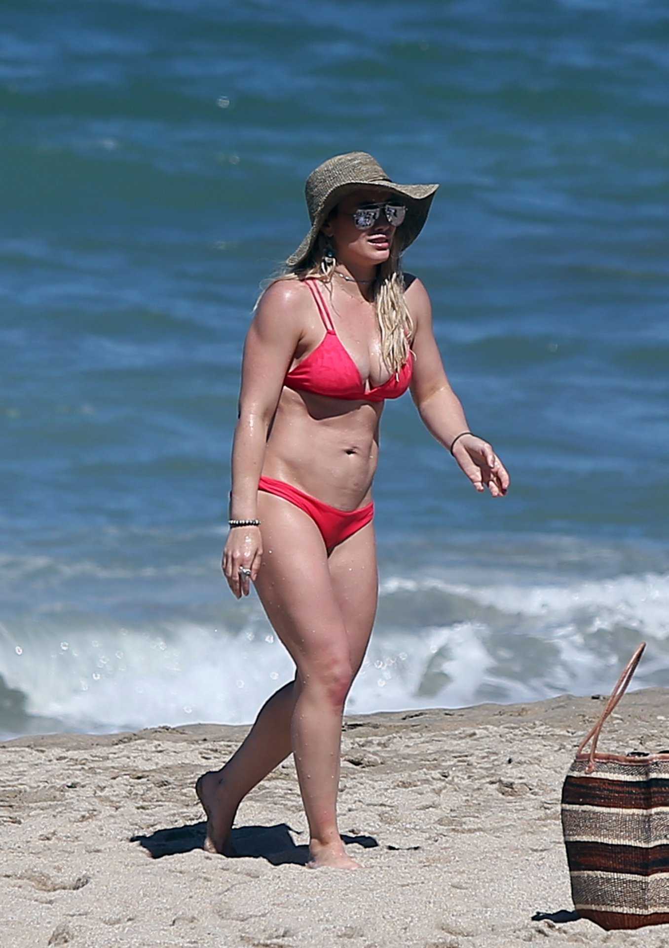 Hilary-Duff-10