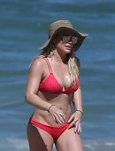Hilary-Duff-12
