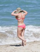 Hilary-Duff-15