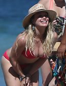 Hilary-Duff-2