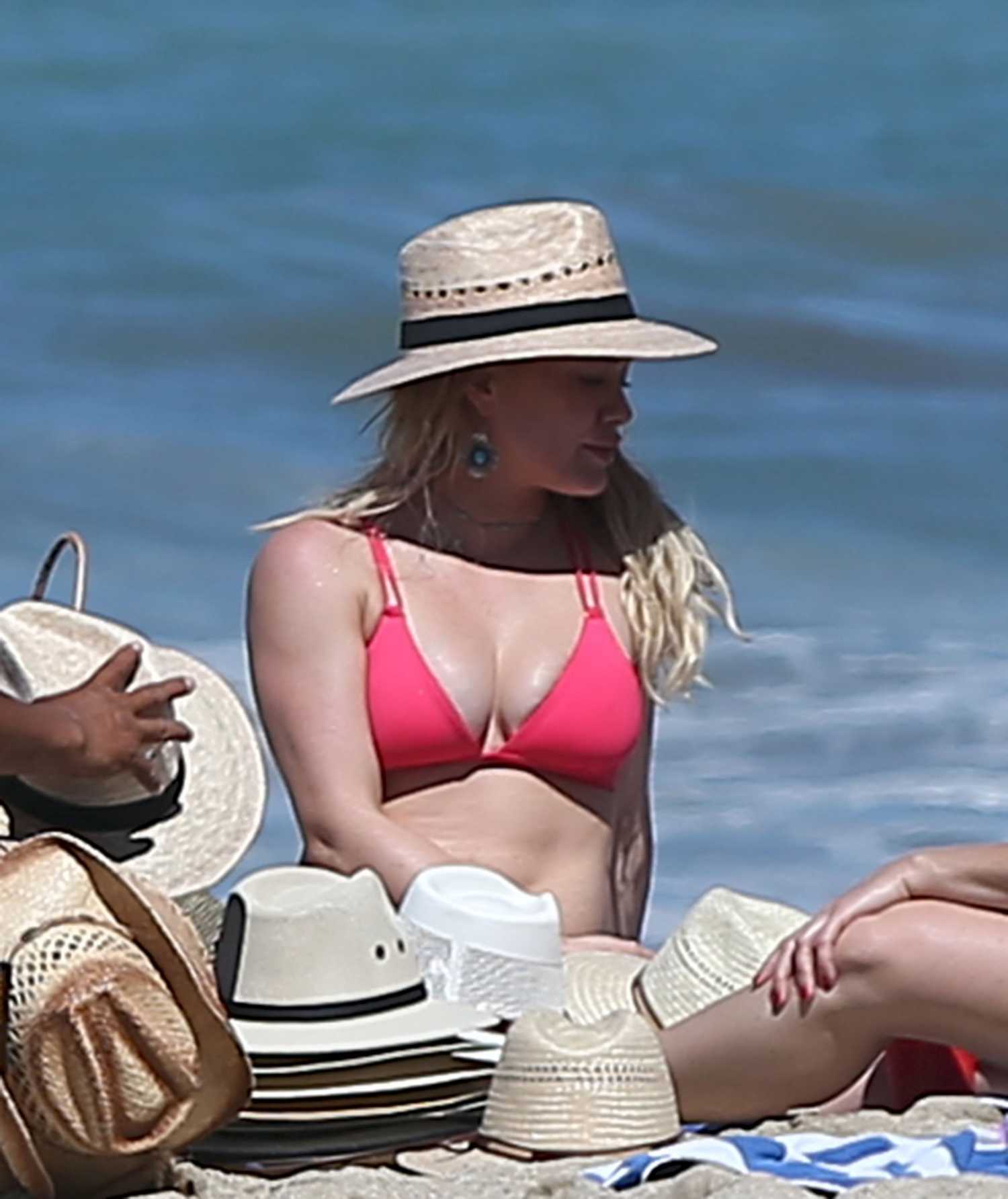 Hilary-Duff-7