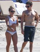 Hilary-Duff-Bikini-in-Costa-Rica-405