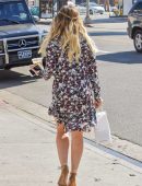 Hilary-Duff-Out-and-About-in-Studio-City-9