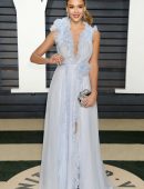Jessica-Alba-at-2017-Vanity-Fair-Oscar-Party-in-Beverly-Hills-2