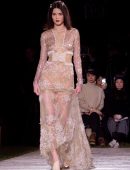Kendall-Jenner-La-Perla-Fall-Winter-2017-RTW-Show-in-NYC-5