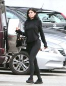 Kylie-Jenner-in-Black-Spandex-2