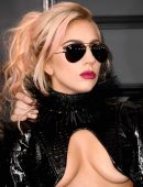 Lady-Gaga-at-59th-Grammy-Awards-13