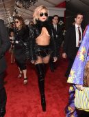 Lady-Gaga-at-59th-Grammy-Awards-2