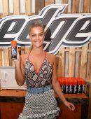 Nina-Agdal-at-Edge-Shave-Gel-Event-2