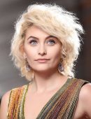 Paris-Jackson-at-59th-GRAMMY-Awards-2