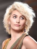Paris-Jackson-at-59th-GRAMMY-Awards-7