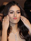 Victoria-Justice-at-2017-amfAR-New-York-Gala-4
