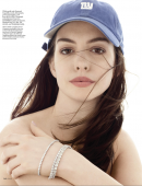Anne-Hathaway-Elle-April-2017-3