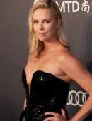 Charlize-Theron-in-Hong-Kong-3