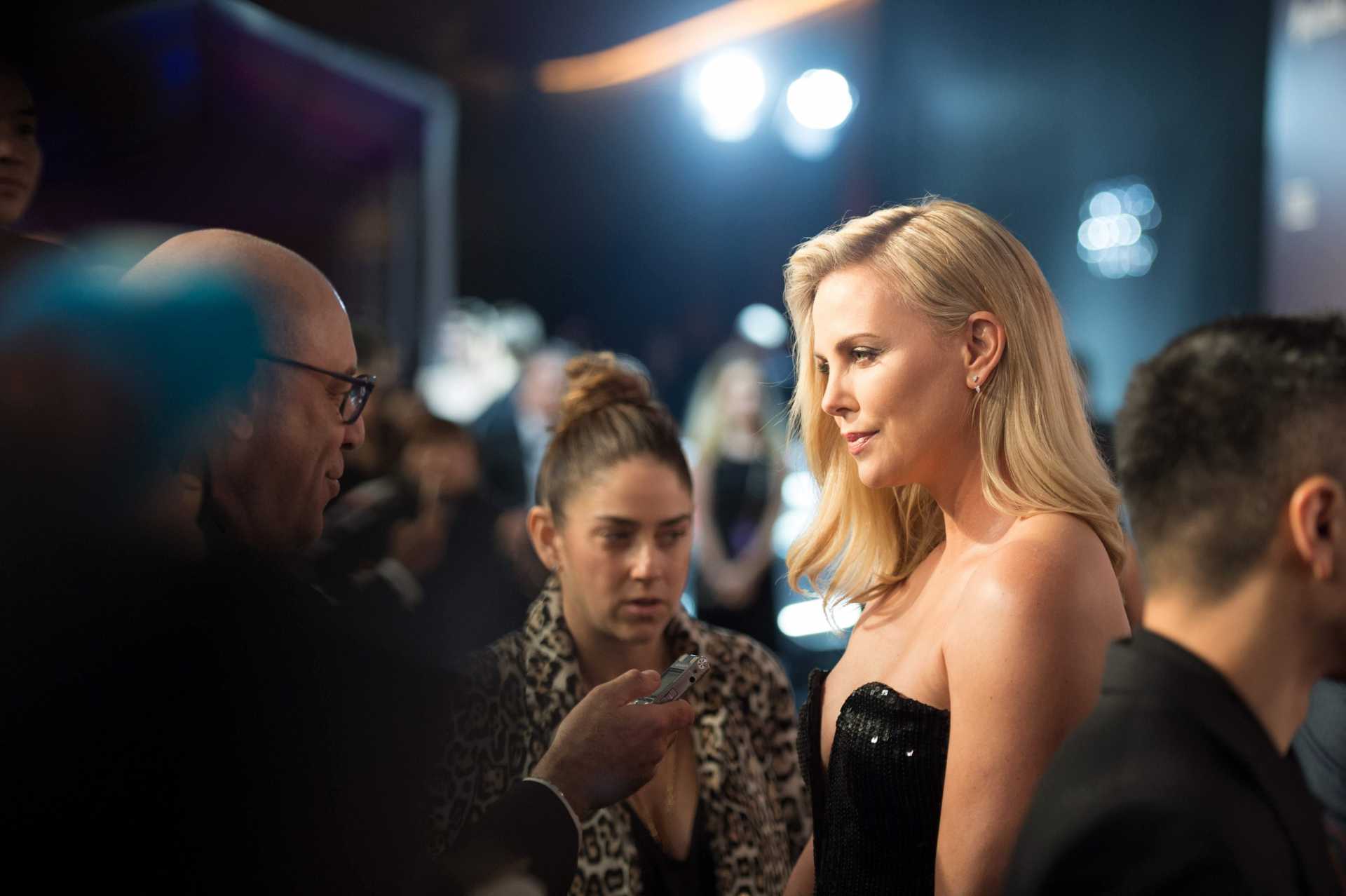 Charlize-Theron-in-Hong-Kong-6