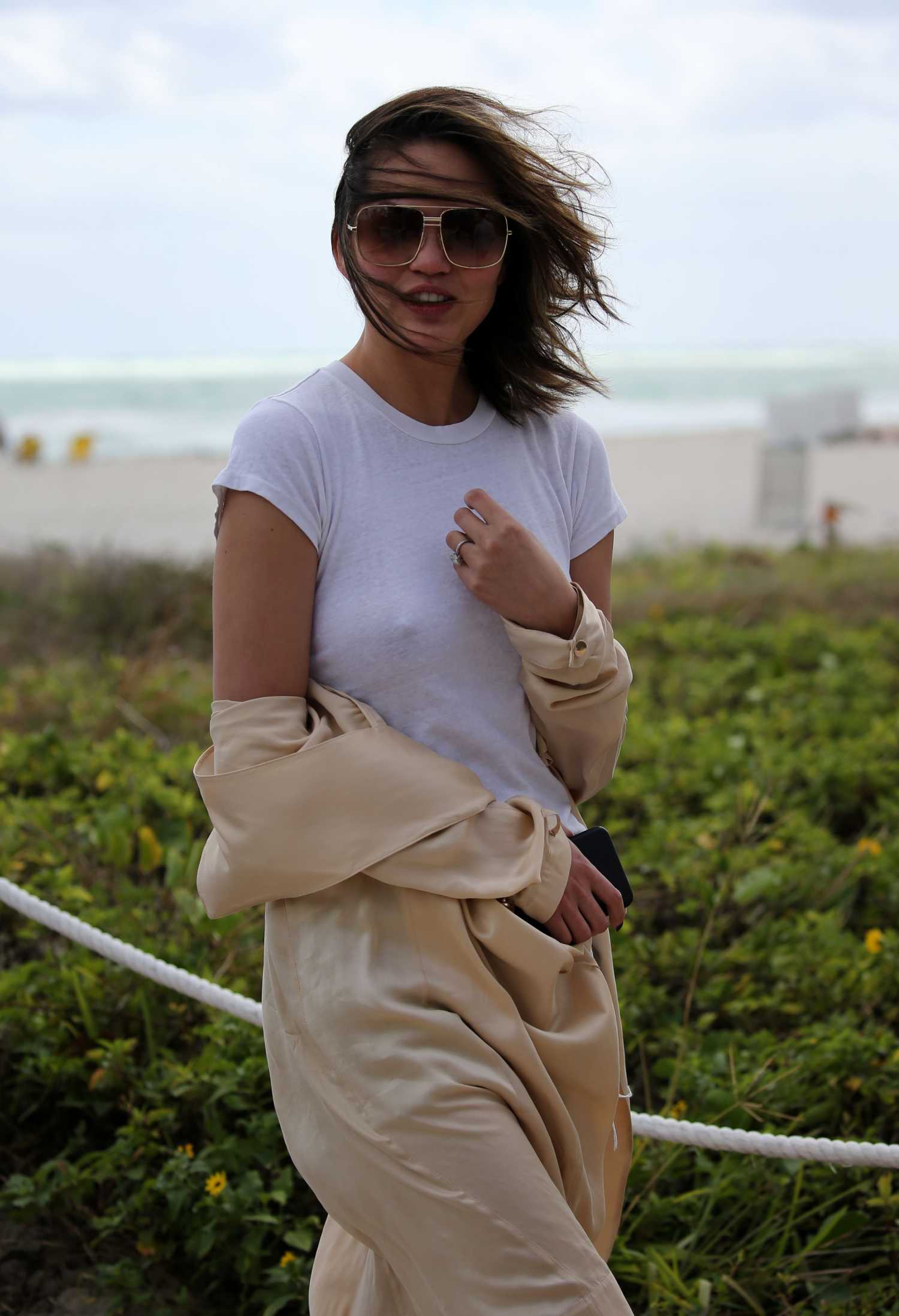 Chrissy-Teigen-9