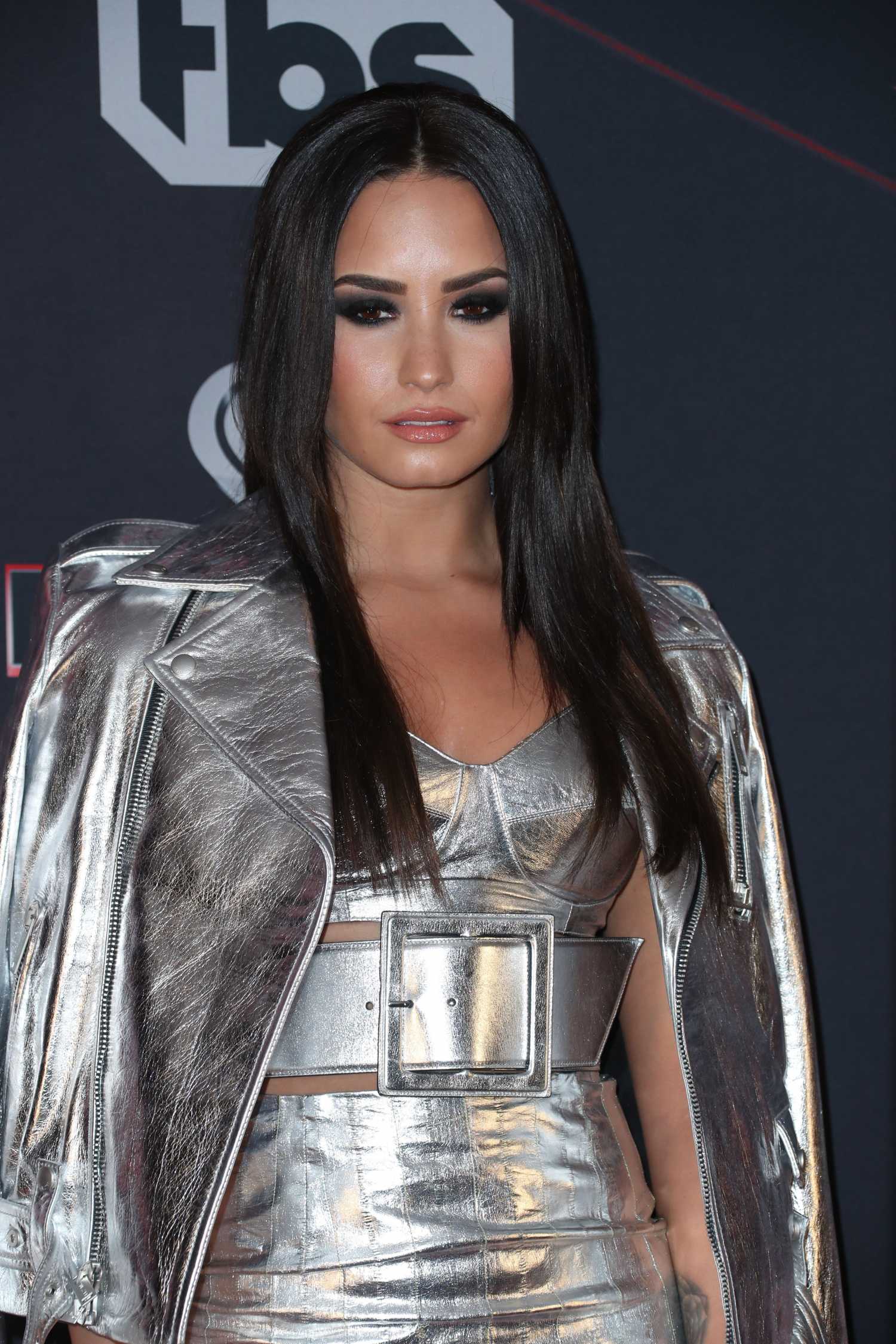 Demi-Lovato-2017-iHeartRadio-Music-Awards-in-Inglewood-6