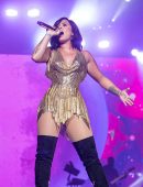 Demi-Lovato-BeautyKind-Unites-Concert-in-Arlington-6
