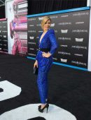 Elizabeth-Banks-at-the-Premiere-of-Power-Rangers-in-LA-8