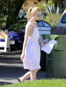 Elle-Fanning-Areola-11