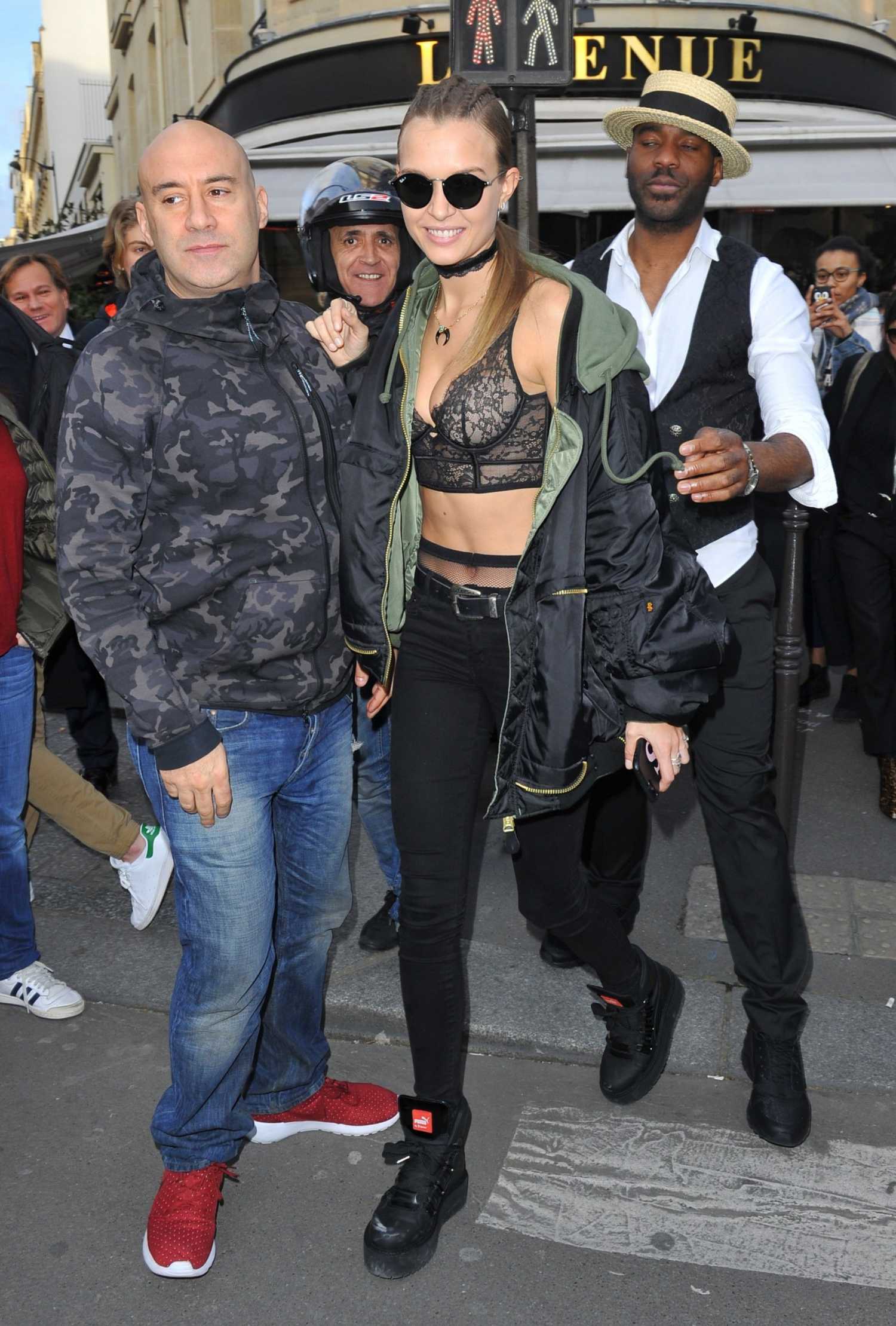 Josephine-Skriver-2