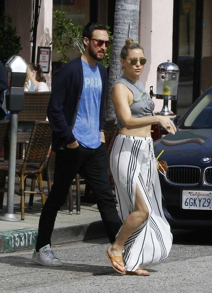 Kate-Hudson-422